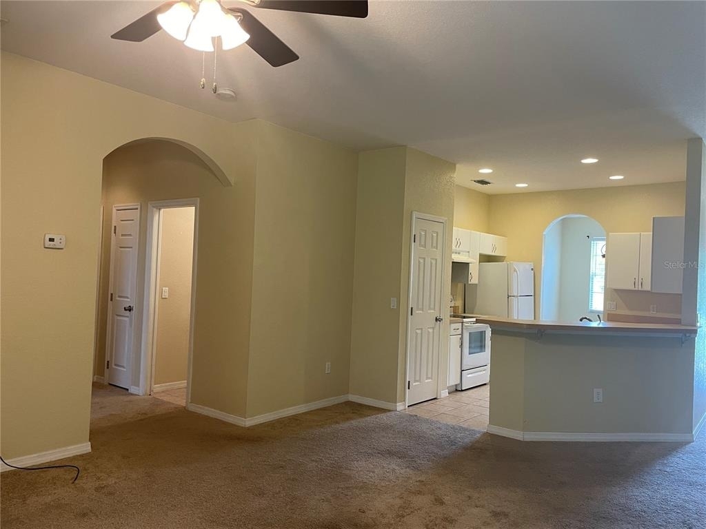 1818 Governor Avenue - Photo 2