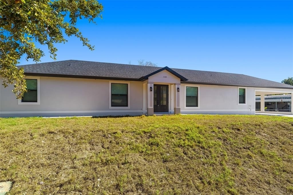 118 Ruby Avenue N - Photo 1