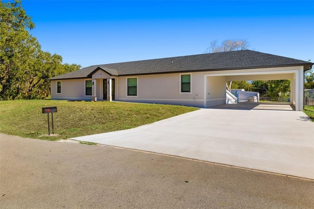 118 Ruby Avenue N - Photo 3