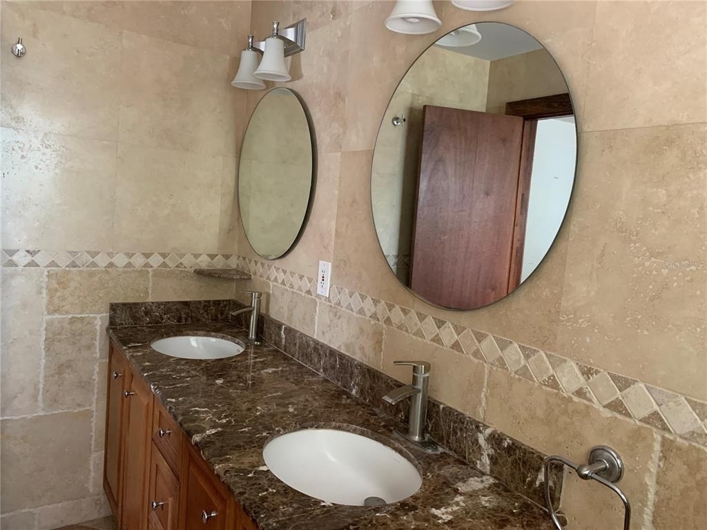 2436 Waldemere Street - Photo 14