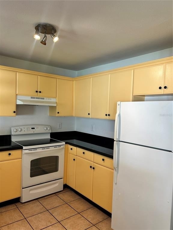 2436 Waldemere Street - Photo 6