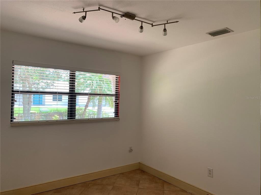 2436 Waldemere Street - Photo 9