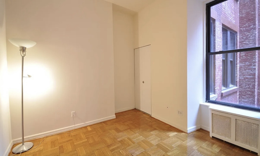 121 Madison Avenue - Photo 4