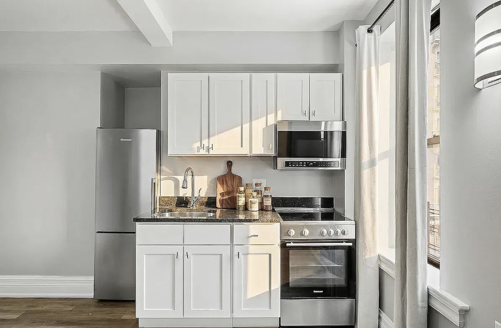238 West 73rd Street - Photo 1