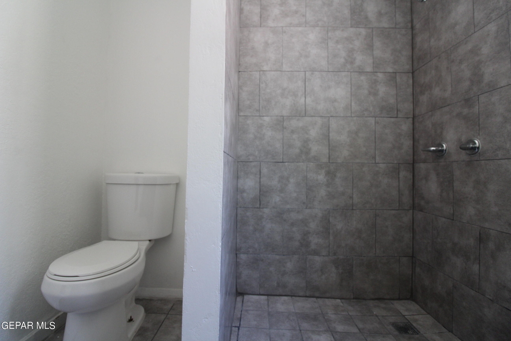 5200 Carousel Drive - Photo 9