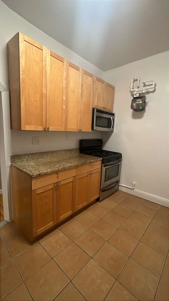 175 West 81st Street - Photo 6