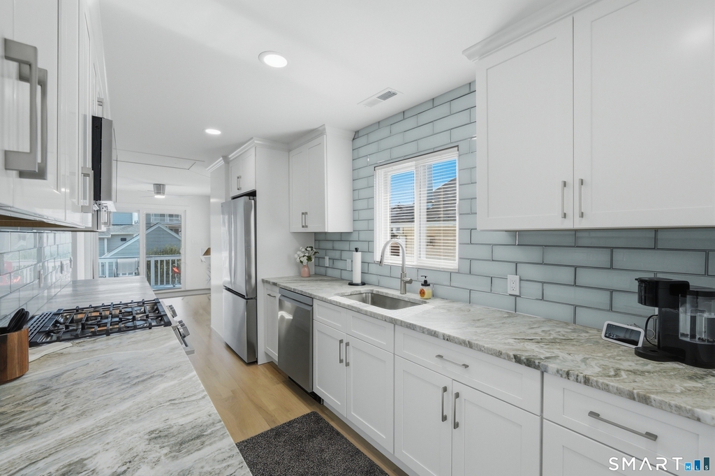 32 Richard Street - Photo 9
