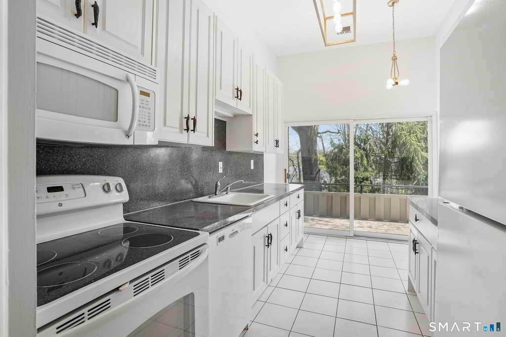 106 Southport Woods Drive - Photo 5
