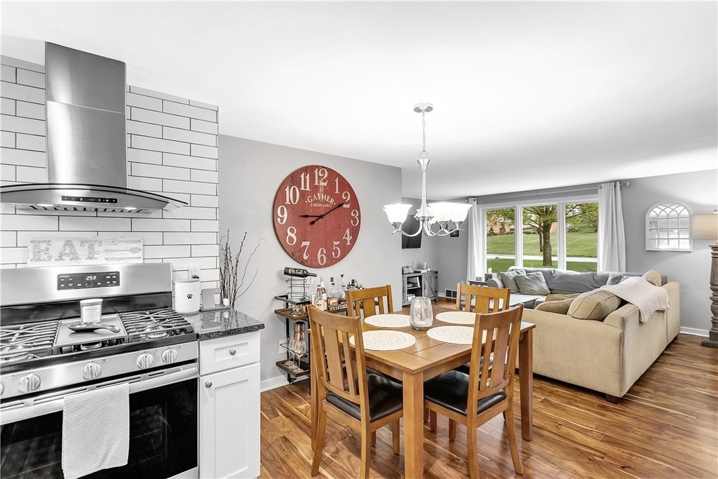2412 Cathedral Dr - Photo 10