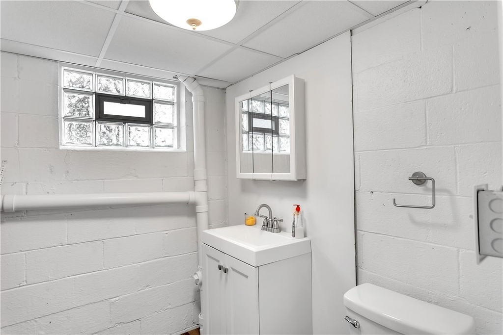 2412 Cathedral Dr - Photo 21