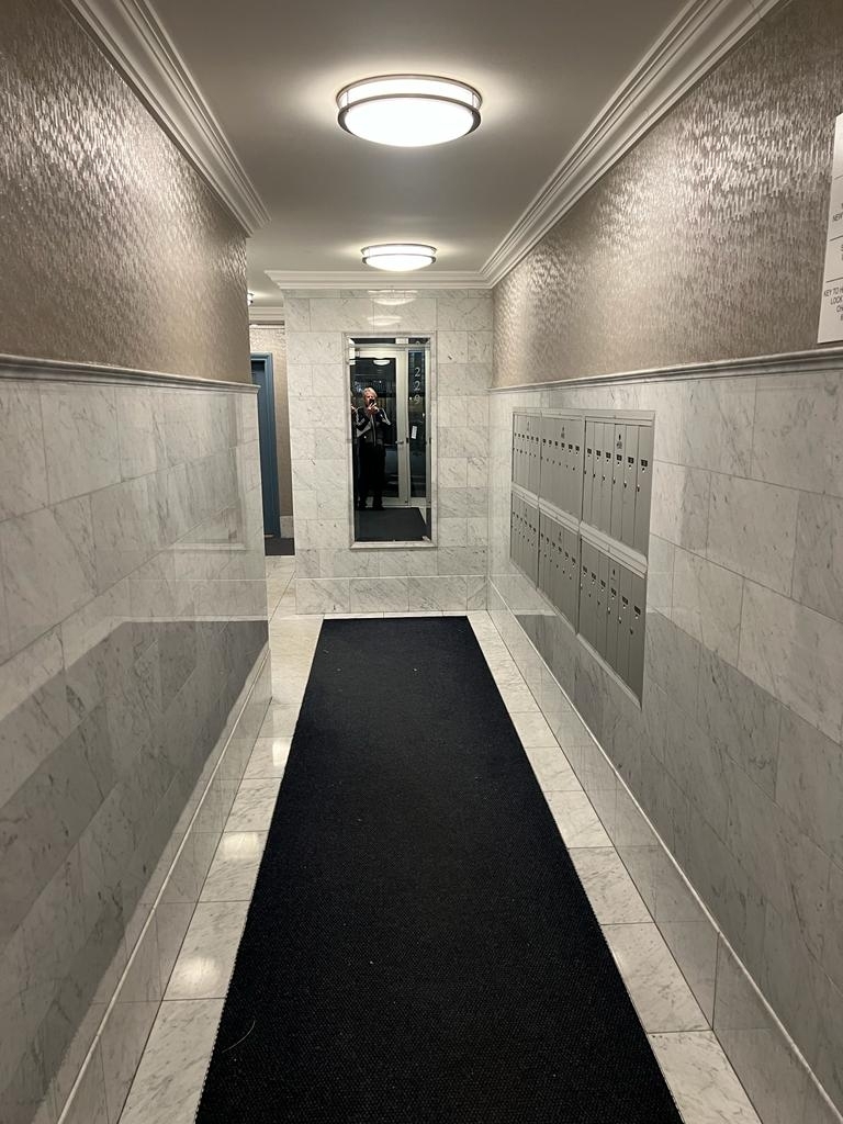 East 80th Street - Photo 9