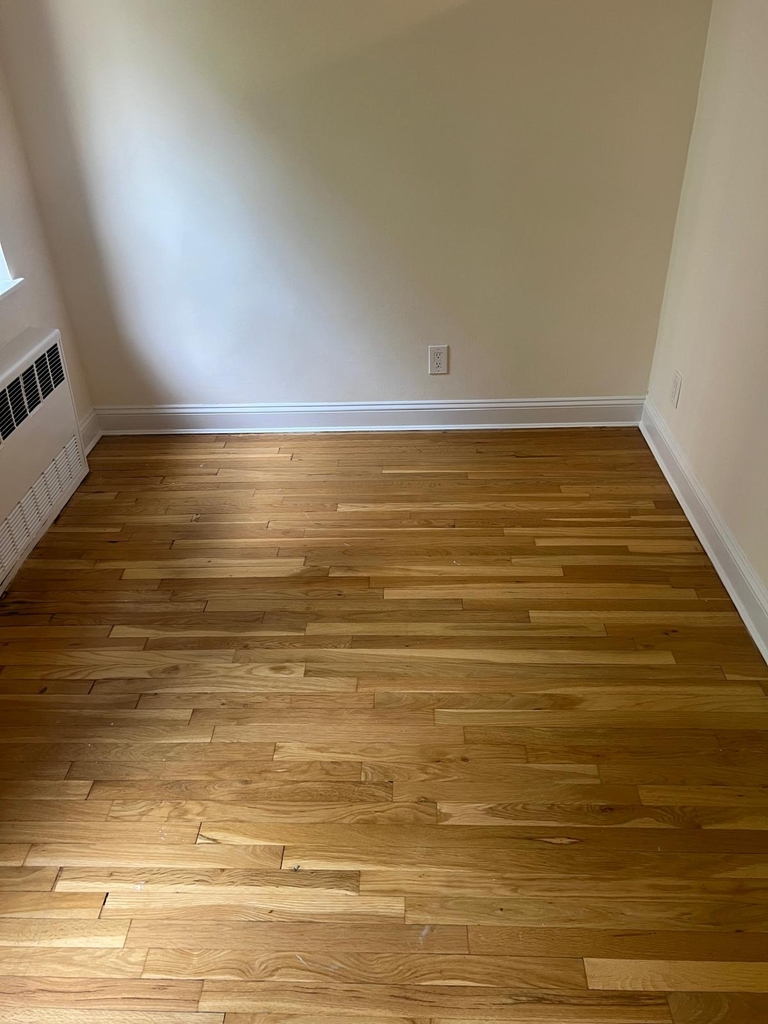 East 80th Street - Photo 5