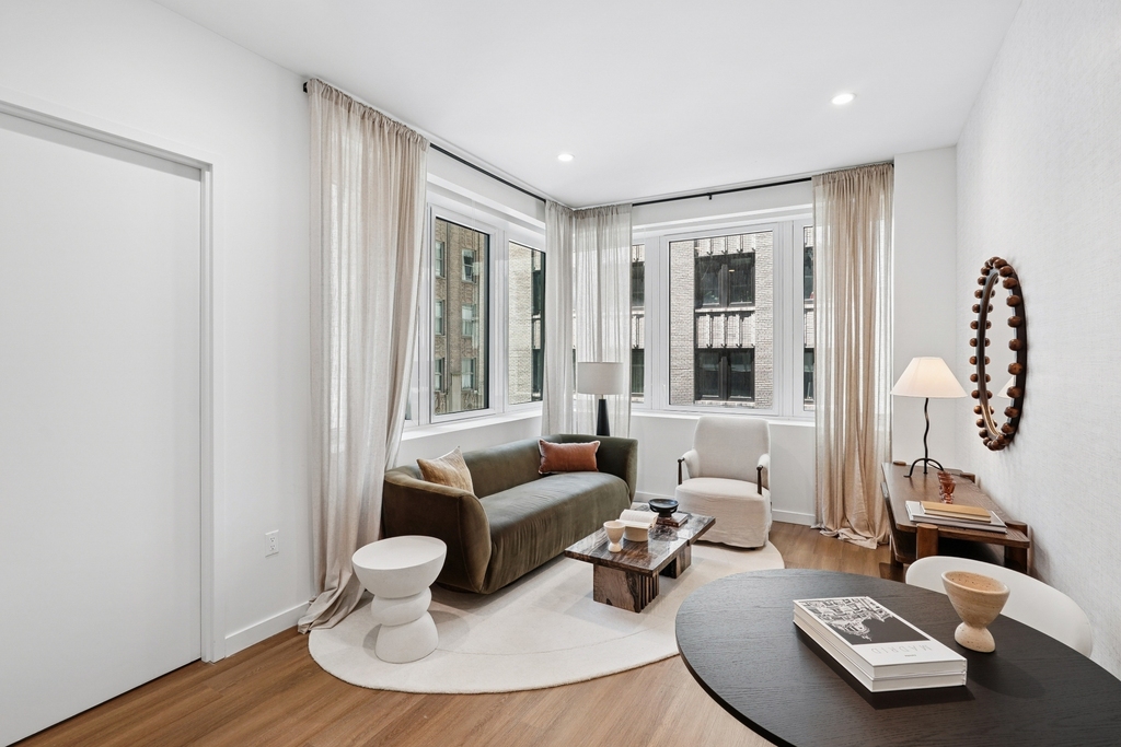 180 Pearl Street - Photo 0