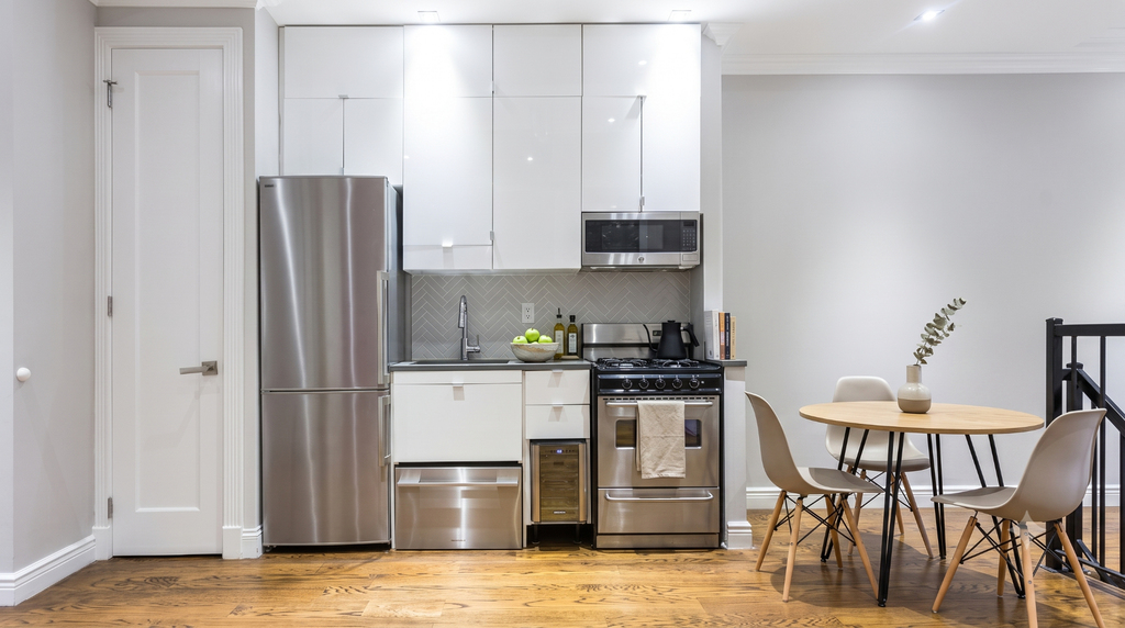 15 West 103rd Street - Photo 1