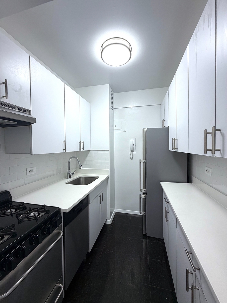 East 57th Street - Photo 1