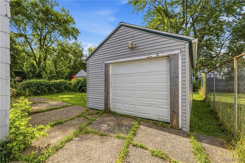 171 Weston Avenue - Photo 3