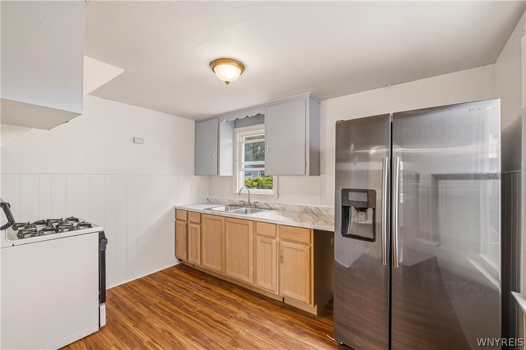 171 Weston Avenue - Photo 10