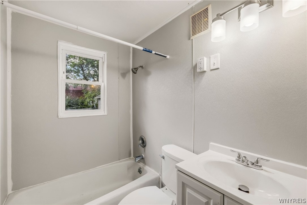 171 Weston Avenue - Photo 15