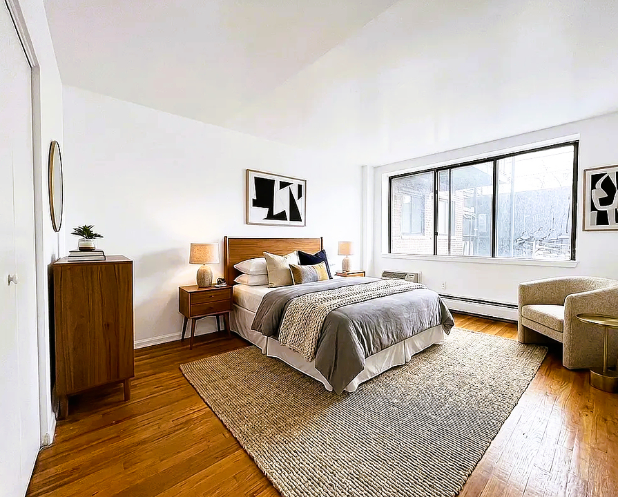 1425 York Avenue - Photo 1