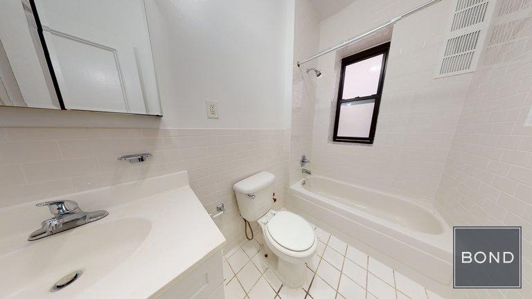 West 204th Street - Photo 9