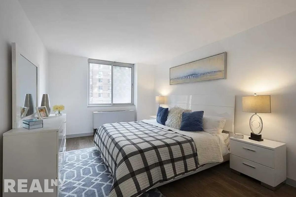 10-40 River Road - Photo 2