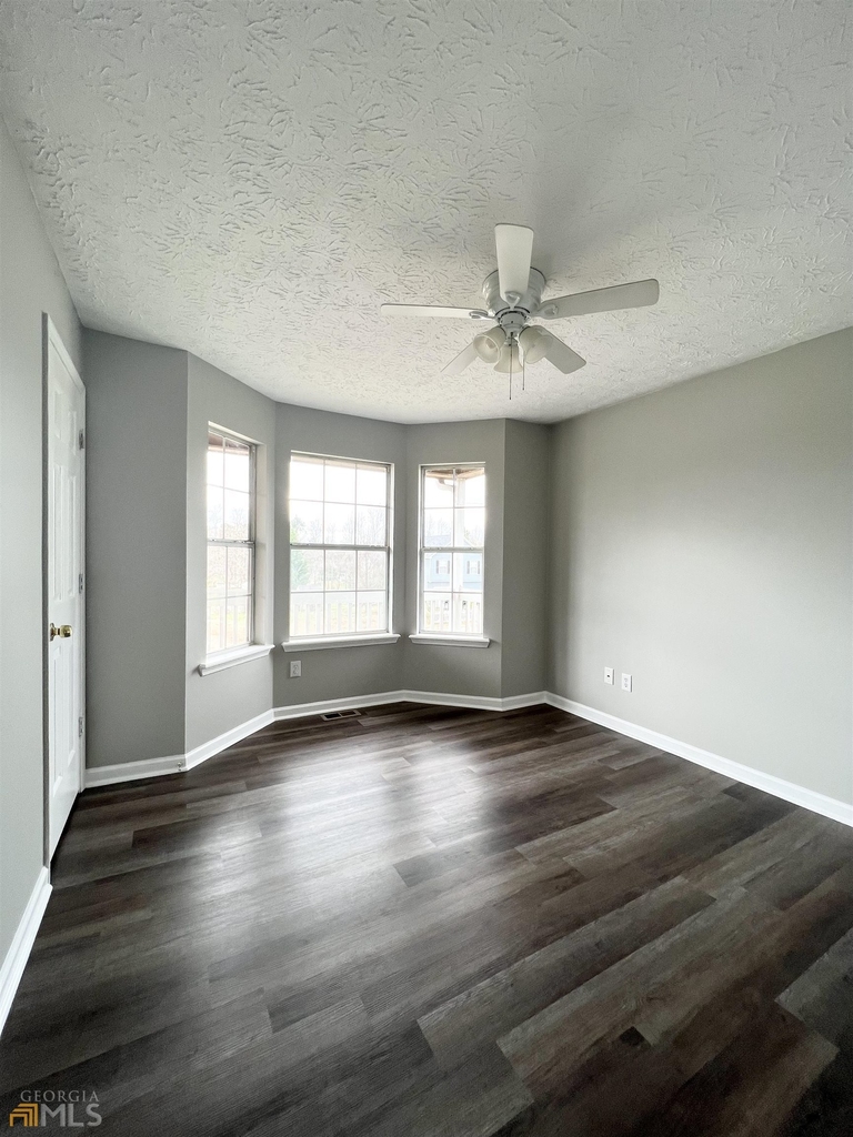 397 Pleasant Way - Photo 8