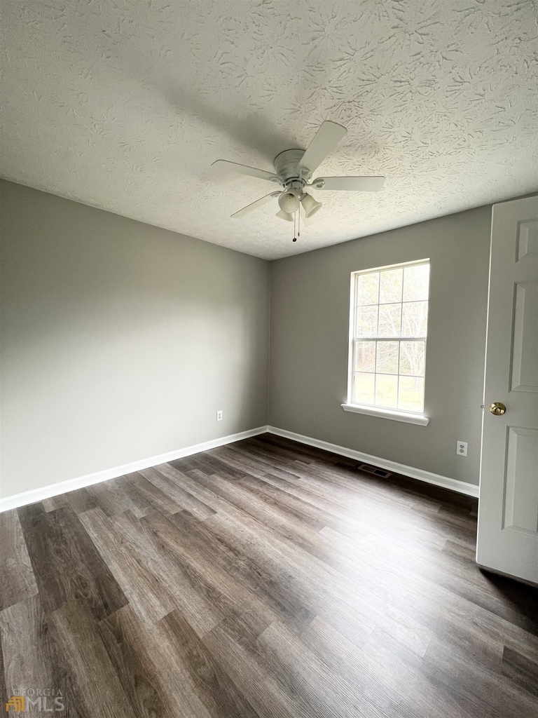 397 Pleasant Way - Photo 10