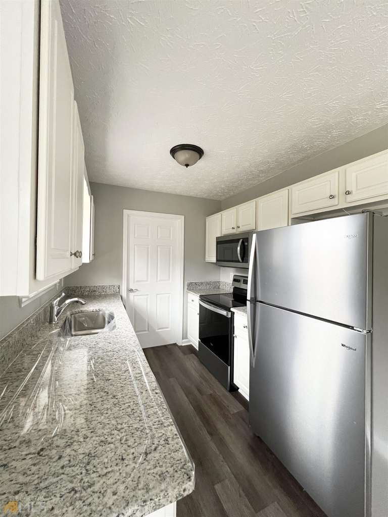 397 Pleasant Way - Photo 1