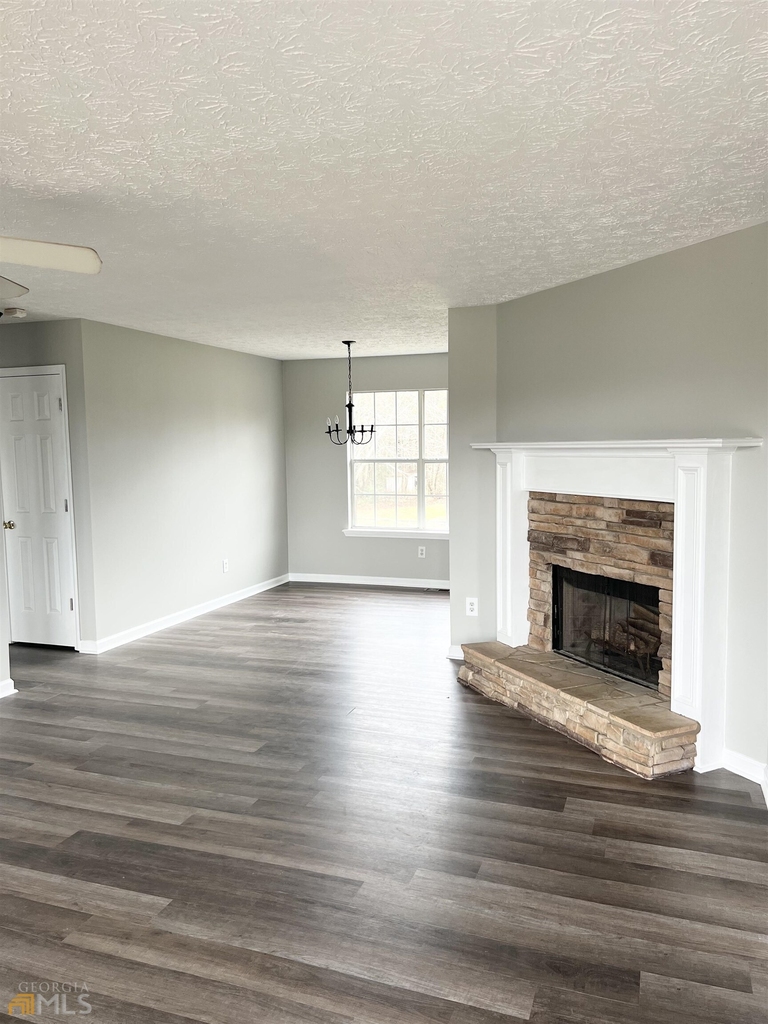 397 Pleasant Way - Photo 4