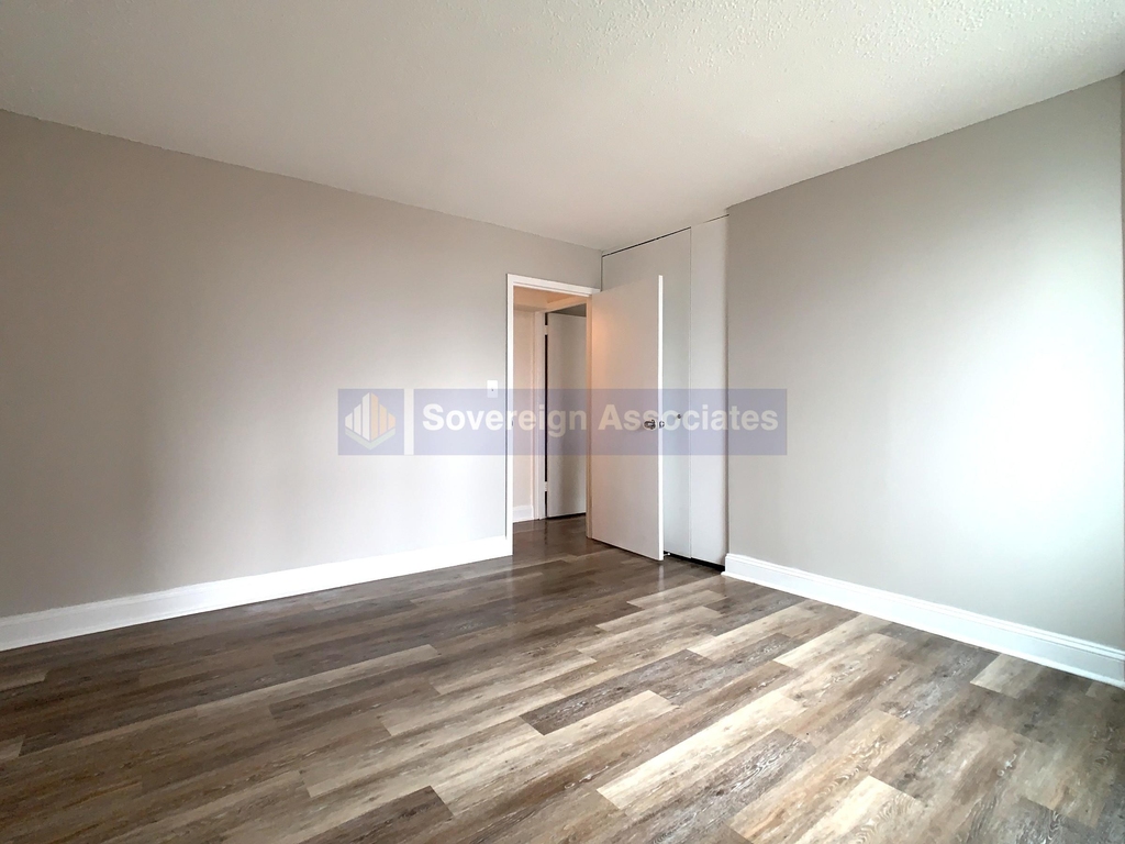 3333 Broadway - Photo 6