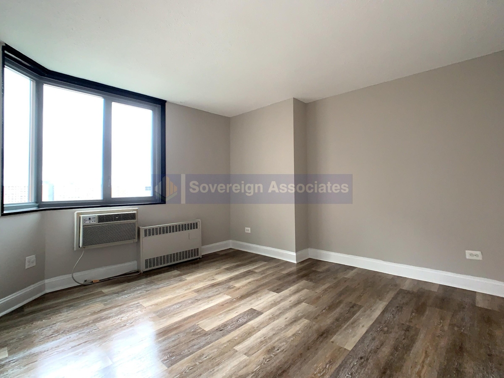 3333 Broadway - Photo 5
