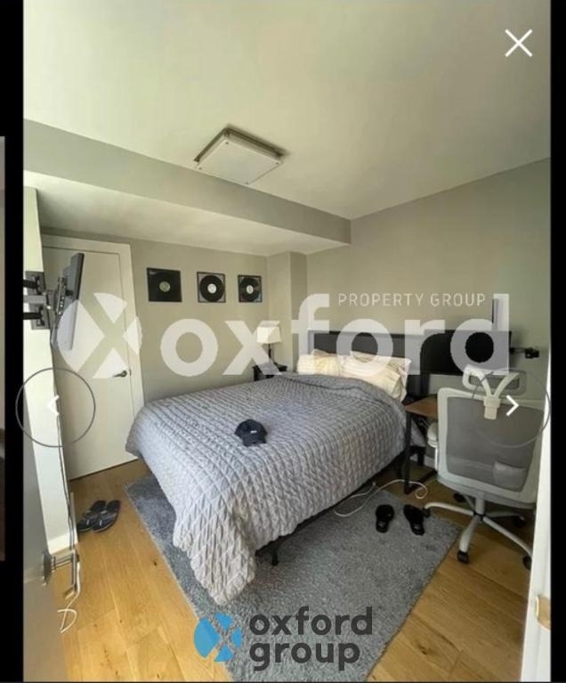 East 25th Street - Photo 5