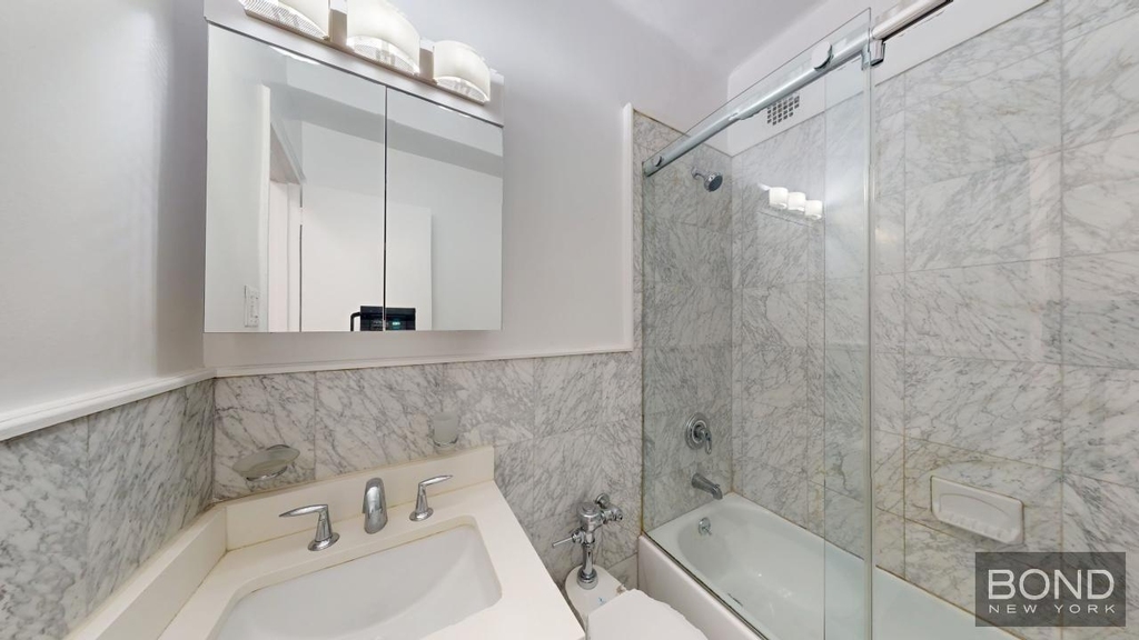 West 73rd Street - Photo 4