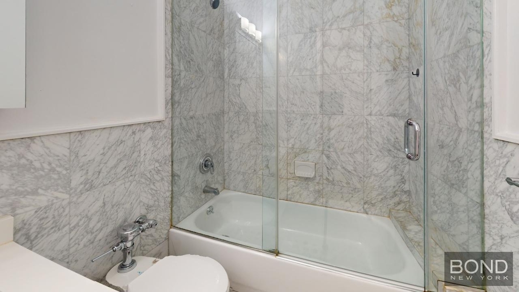 West 73rd Street - Photo 7