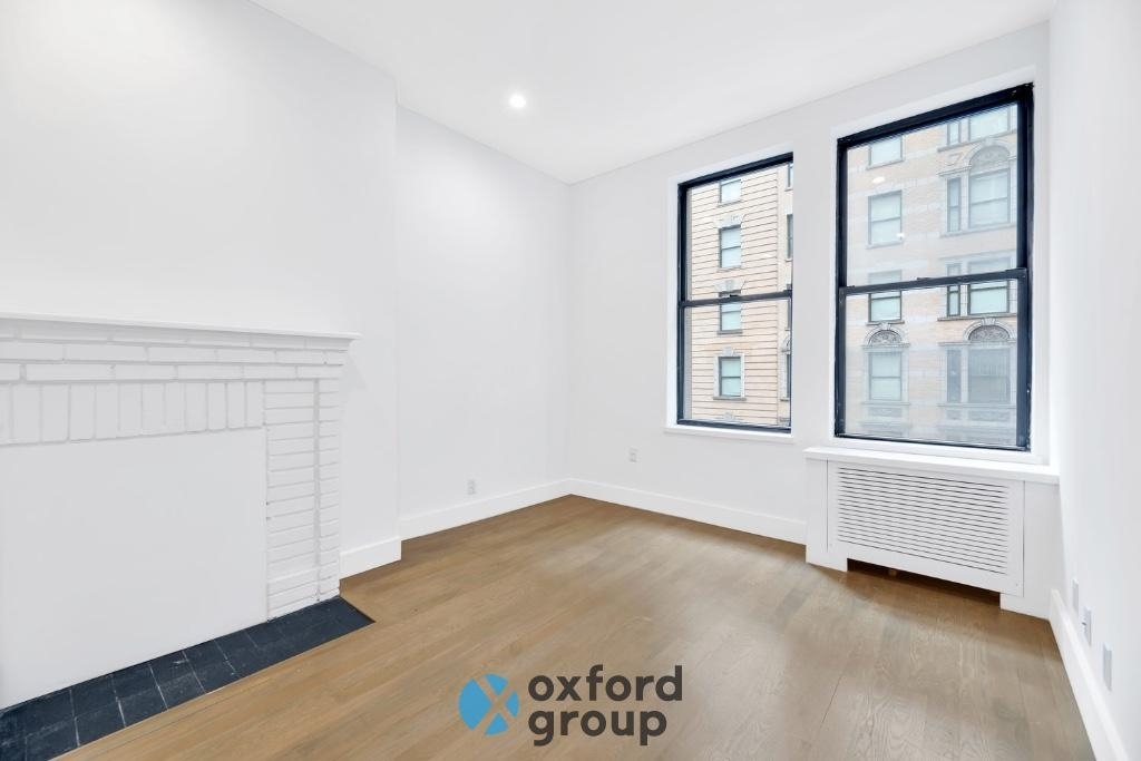 East 32nd Street - Photo 2