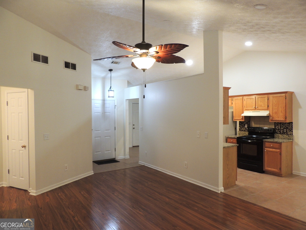 260 Mountainview Drive - Photo 4