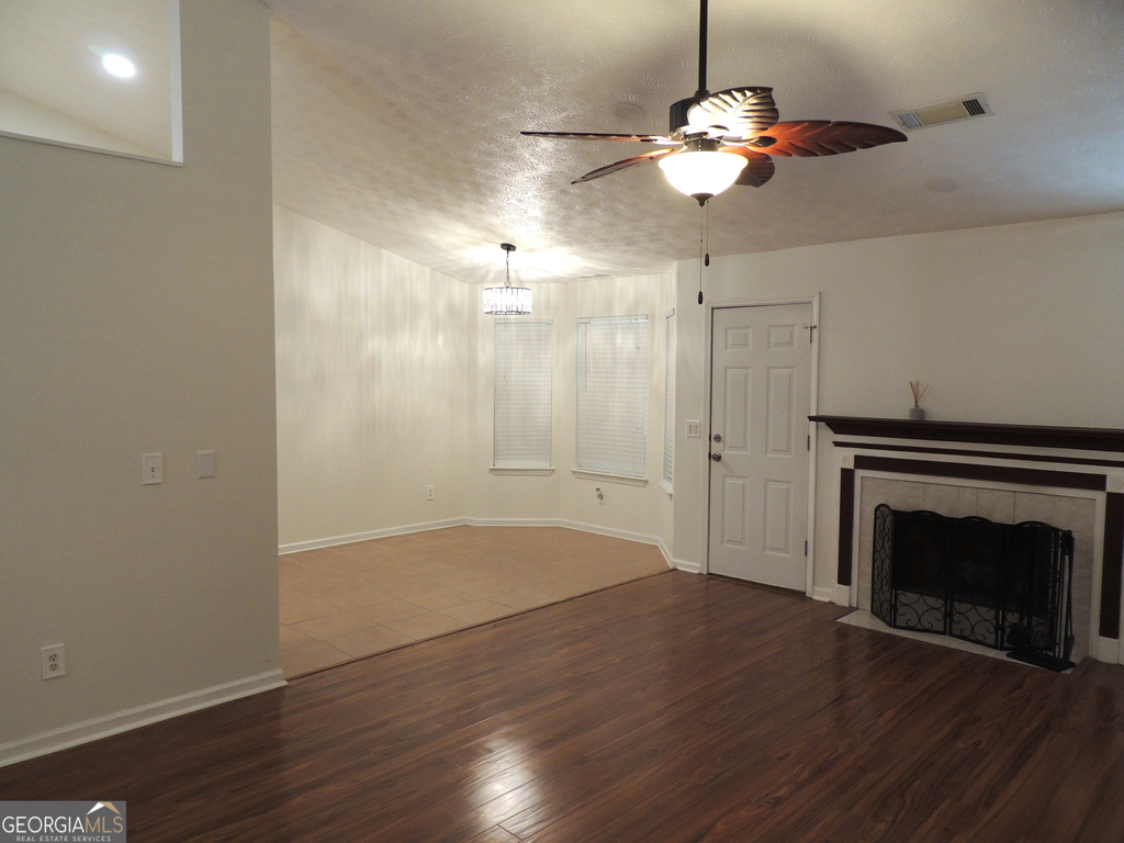 260 Mountainview Drive - Photo 3