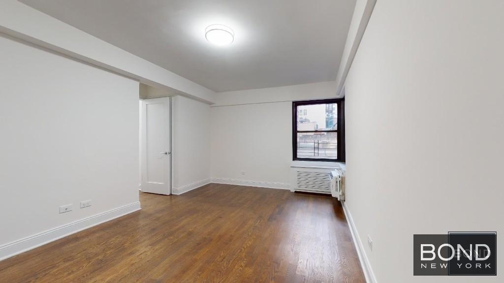 East 57th Street - Photo 3
