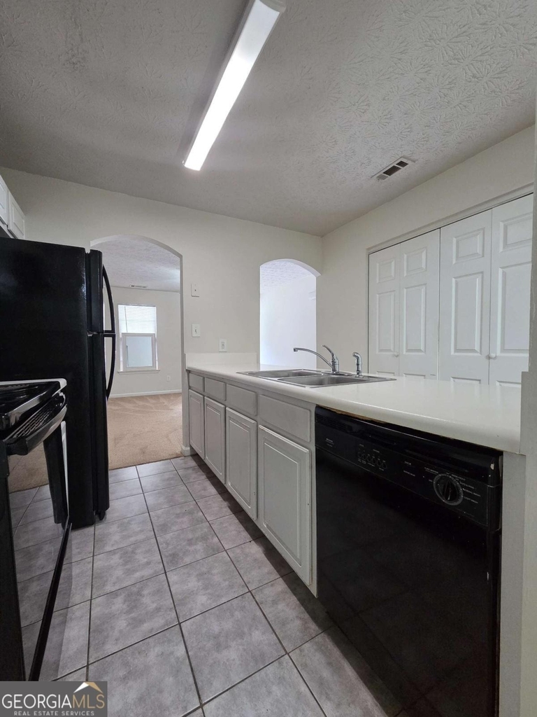 975 Windwood Court - Photo 4