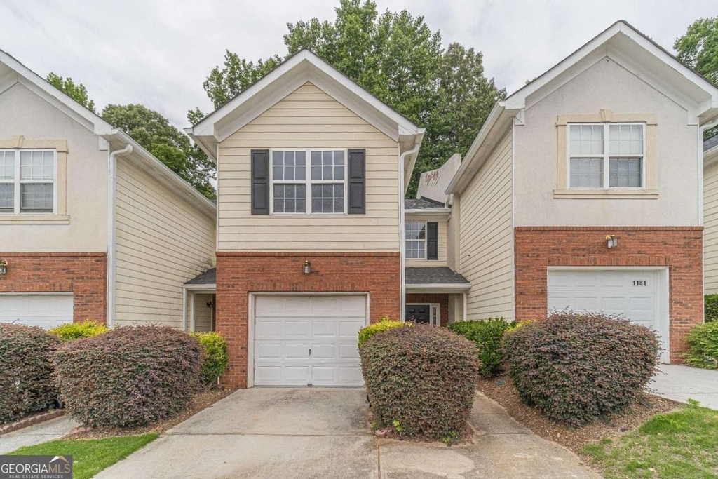 1191 Primrose View Circle - Photo 0