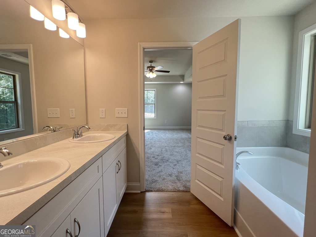 176 Country World Drive - Photo 28