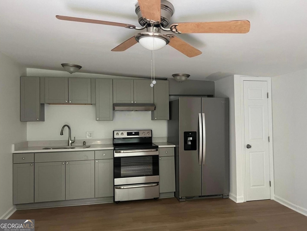 572 Lancelot Drive - Photo 2