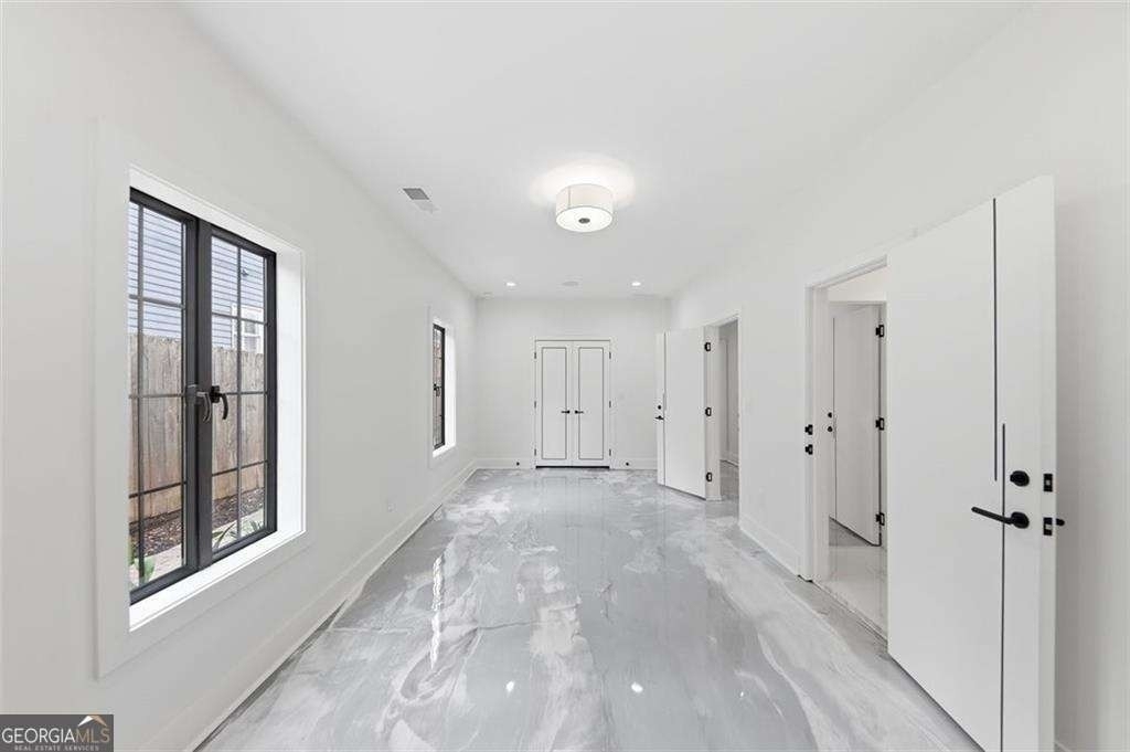 1385 Sylvan Circle Ne - Photo 17