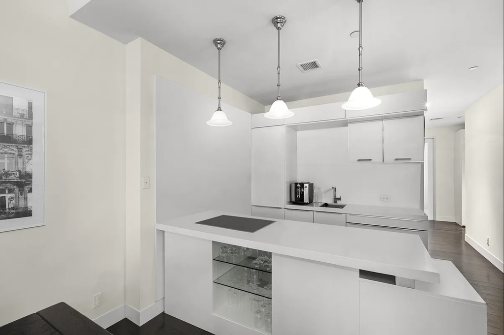 20 Gold Street - Photo 2