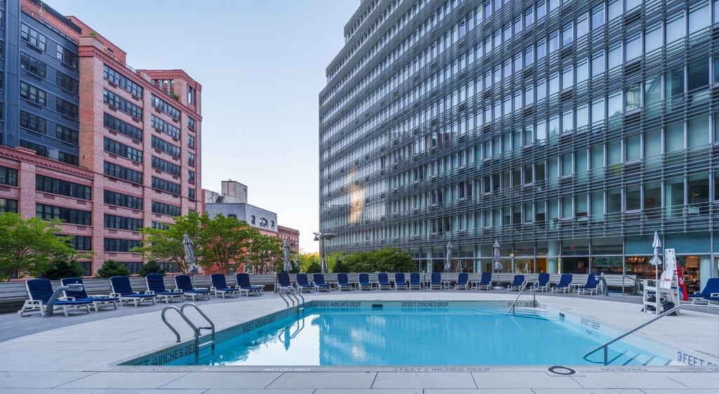 554 West 54th Street - Photo 17