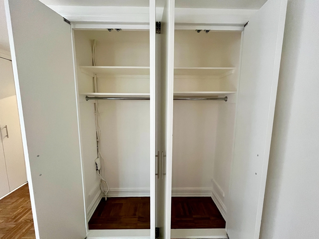 888 8th Avenue - Photo 2