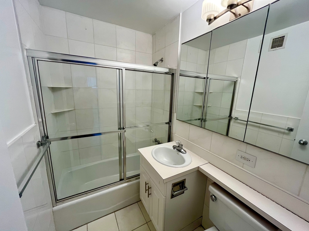 888 8th Avenue - Photo 4