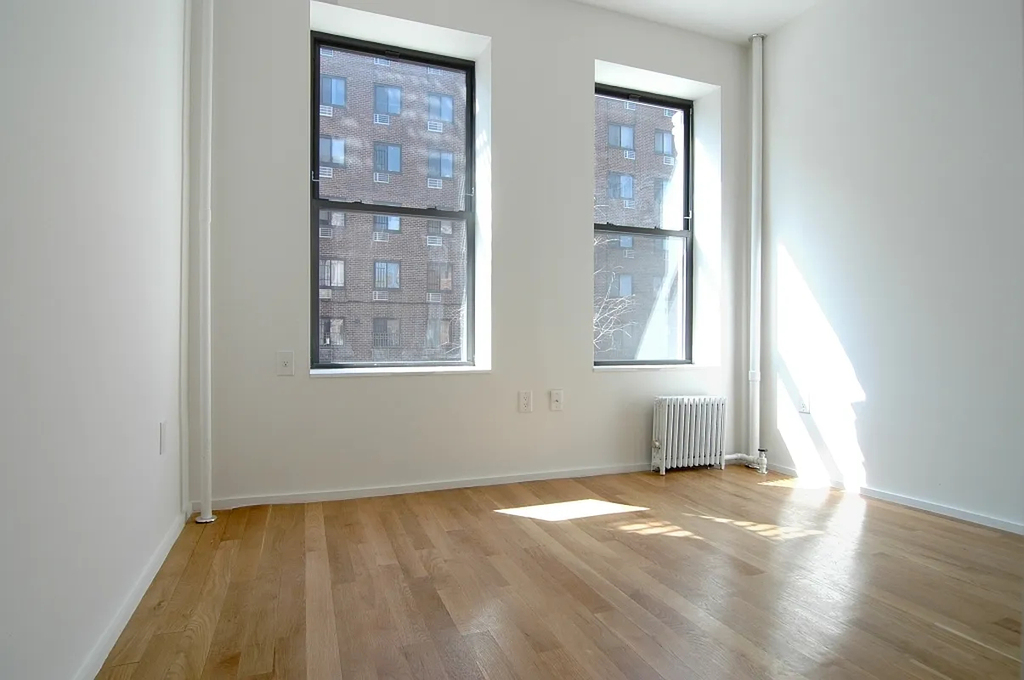 27 Brooklyn Avenue - Photo 0