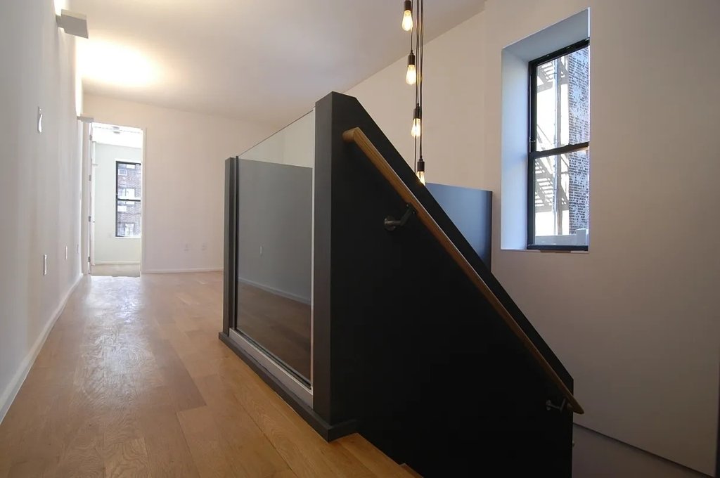 27 Brooklyn Avenue - Photo 3