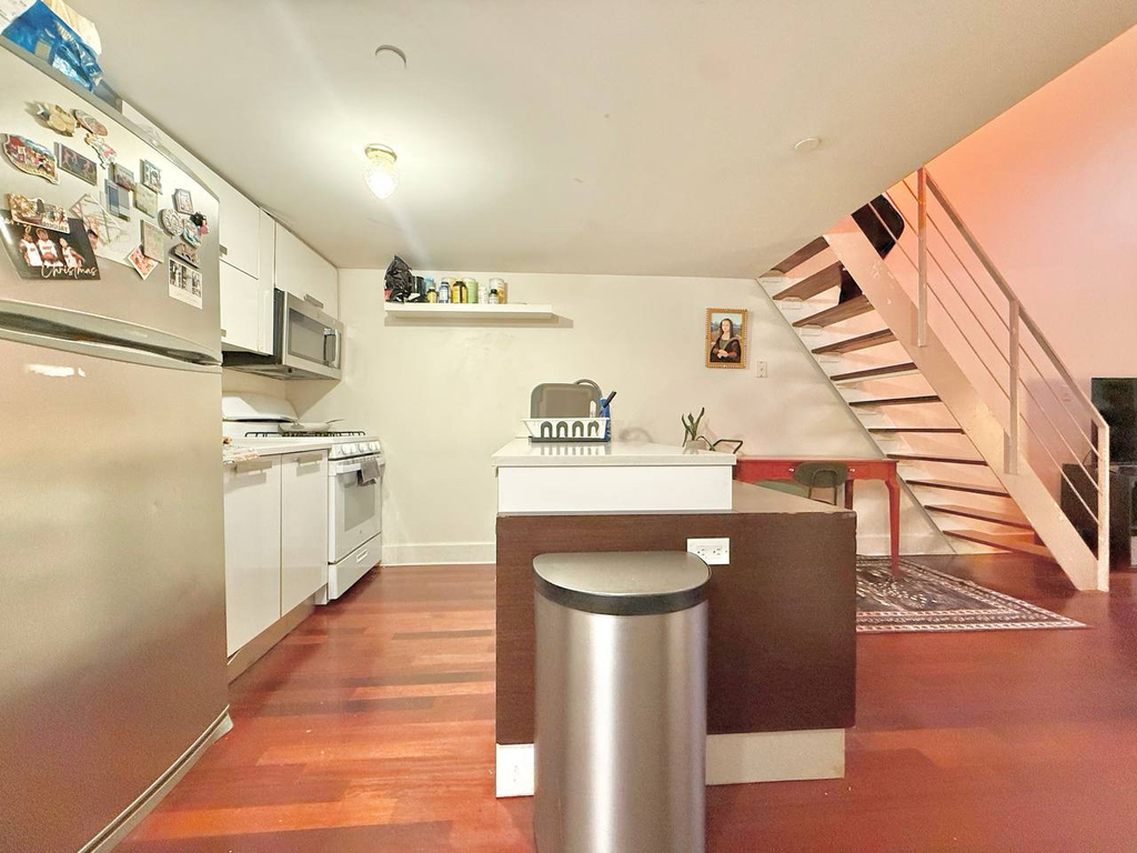 16 Meserole Street - Photo 3